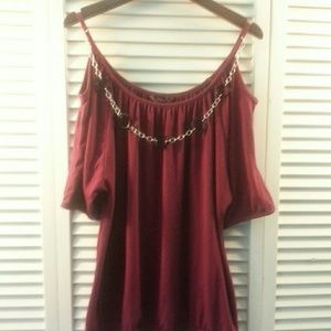 Off shoulder top with removable necklace detail